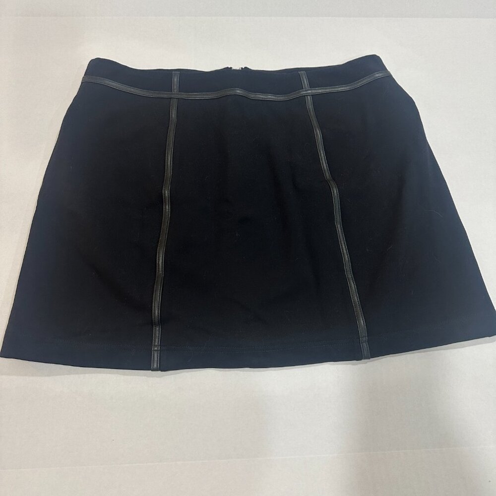 NWT Central Park West Black Mini Skirt Size Large – Stretch Knit, Zip Front - Picture 16 of 16